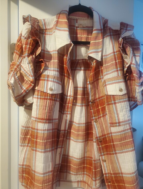 Pilcro Tops - Pilcro - Size XL  Puff Short Sleeve Plaid Shirt. Great Condition. Worn Once!